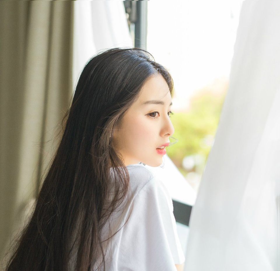 “嘿，让我怎么说？他毕竟是我手下大将，我还要靠着他们这些人来御敌呢。”刘璋的声音此刻听在刘璝耳中却是如此刺耳。